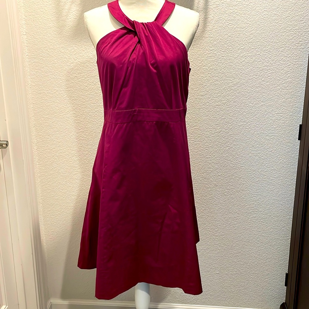 Merona fit and flare dress in beautiful fabric blend of poly/cotton/nylon. Sz 14